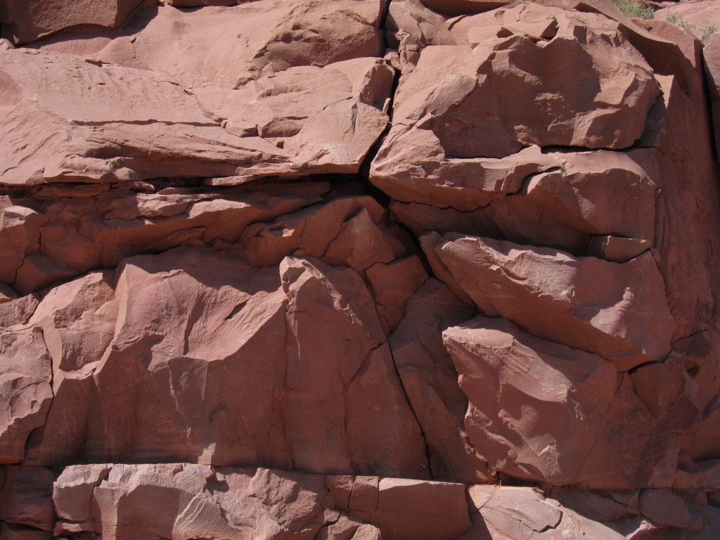 fractured_rock_at_the_grand_canyon.JPG  